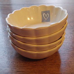 Jillian Harris Scalloped Side Bowl Sauce Bowl Lot of 4 BNWT Joe Fresh